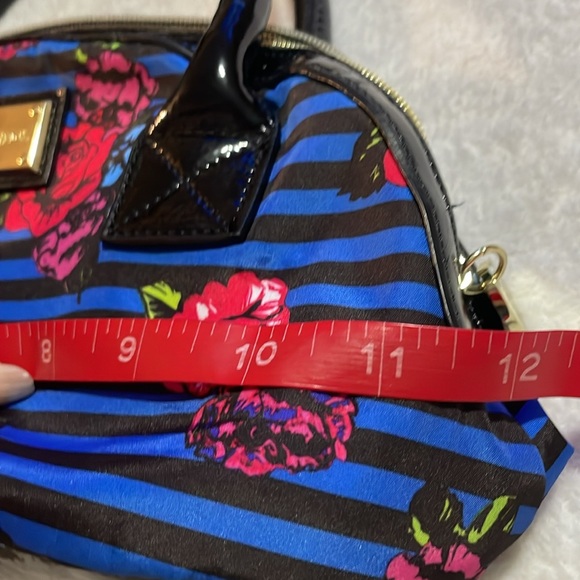Betsey Johnson Black and Blue Floral Women's Bag - Picture 8 of 11